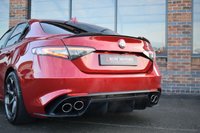 USED 2020 70 ALFA ROMEO GIULIA 2.9 V6 Bi-Turbo Quadrifoglio Saloon 4dr Petrol GPF Auto Euro 6 (s/s) (510 ps) 1 OWNER / H & K / CARBON V
