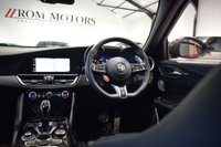 USED 2020 70 ALFA ROMEO GIULIA 2.9 V6 Bi-Turbo Quadrifoglio Saloon 4dr Petrol GPF Auto Euro 6 (s/s) (510 ps) 1 OWNER / H & K / CARBON V
