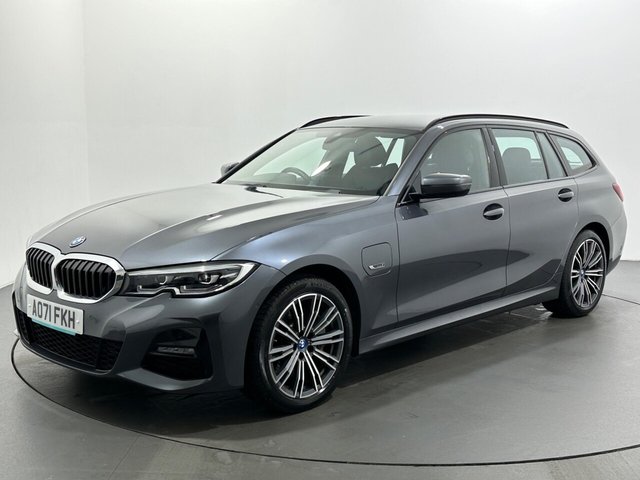 2021 BMW 3 Series - Photo 4