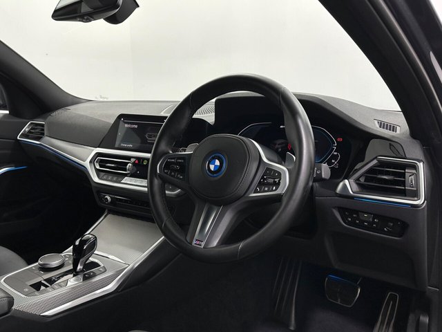 2021 BMW 3 Series - Photo 10