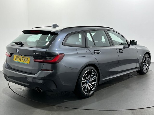 2021 BMW 3 Series - Photo 8