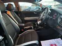 USED 2017 67 KIA STONIC 1.0 T-GDi First Edition SUV 5dr Petrol Manual Euro 6 (s/s) (118 bhp) 2 OWNERS FROM NEW* SERVICE HISTORY* SAT NAV* PARKING SENSORS* REVERSING CAMERA* CRUISE CONTROL* HEATED SEATS / STEERING WHEEL* AUTO START / STOP* TRACTION CONTROL* LANE ASSIST* BLIND SPOT DETECTION* 6 SPEED