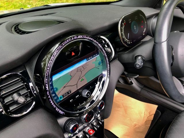 View our MINI CONVERTIBLE