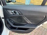 USED 2022 72 BMW 1 SERIES 1.5 116d M Sport (LCP) Hatchback 5 Door Alpine White Diesel DCT Euro 6 (s/s) (116 ps) GORGEOUS BMW LOW MILES SAT NAV CRUISE CONTROL ALLOY WHEELS FOLD-IN DOOR MIRRORS PRIVACY GLASS