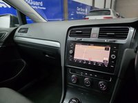 USED 2017 67 VOLKSWAGEN GOLF 2.0 TDI SE Nav Estate 5dr Diesel Manual Euro 6 (s/s) (150 ps) Car Play - Satellite Navigation - Cruise Control