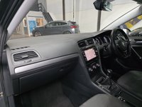 USED 2017 67 VOLKSWAGEN GOLF 2.0 TDI SE Nav Estate 5dr Diesel Manual Euro 6 (s/s) (150 ps) Car Play - Satellite Navigation - Cruise Control