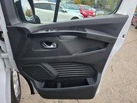 USED 2022 72 RENAULT TRAFIC White 2.0 dCi Blue LL30 Sport Van, 25,000 miles, 1 owner, Euro 6 ULEZ, 6-Speed, Sat Nav, A/C, Parking Sensors, great spec, + VAT @ 20%. This 2022 Renault Trafic presents an exceptional ownership proposition with a remarkably low mileage of just 25,000 miles, having been carefully maintained by a single owner. This dCi Blue LL30 Sport L2 H1 Euro 6 model is powered by an efficient 2.0 litre diesel engine, delivering a robust 148 bhp. It comes equipped with advanced Full LED Headlights featuring distinctive C-Shape Daytime Running Lights, enhancing visibility and the vehicle's modern appearance. For added safety and convenience, it