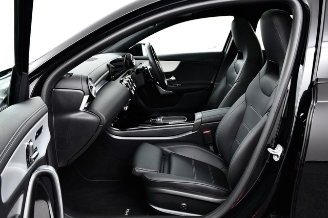 2024 MERCEDES-BENZ A-CLASS 2.0 A35h MHEV AMG (Premium Plus) Hatchback 5dr Petrol Hybrid 7G-DCT 4MATIC Euro 6 (s/s) (320 ps)PanRoof | Aero | HUD | Burmest - Photo 2