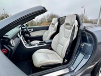 USED 2013 13 MERCEDES-BENZ SLK 2.1 SLK250 CDI BlueEfficiency AMG Sport Convertible 2dr Diesel G-Tronic+ Euro 5 (s/s) (204 ps) LIGHT GREY LEATHER INTERIOR