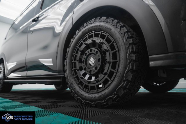 2024 Ford Transit Custom - Photo 2