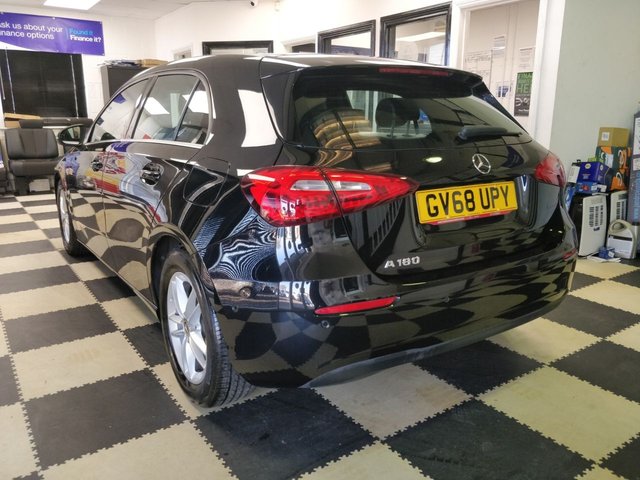 2019 Mercedes-Benz A-CLASS - Photo 2