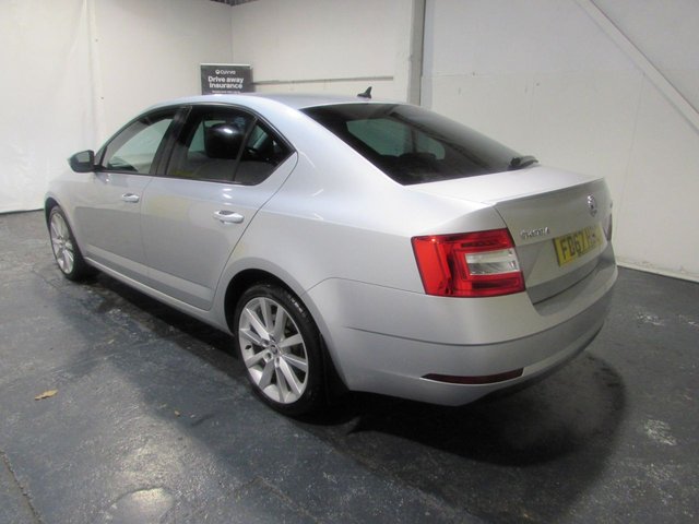 2017 SKODA OCTAVIA - Photo 4