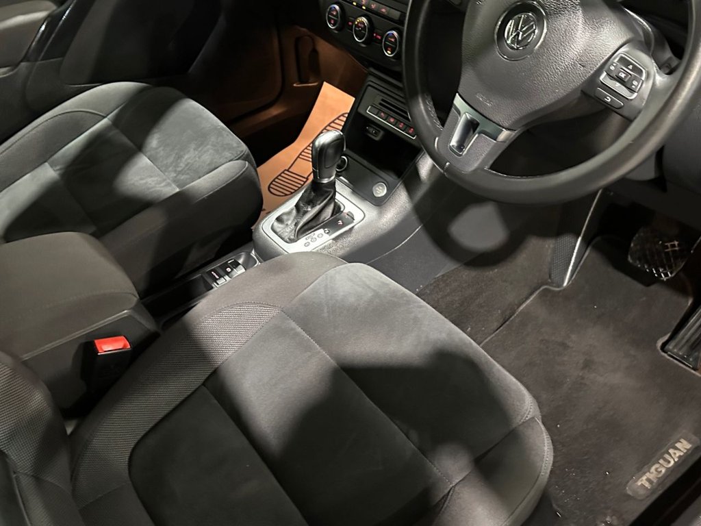 USED 2015 65 VOLKSWAGEN TIGUAN 2.0 TDI BlueMotion Tech Match Edition SUV 5dr Diesel DSG 4WD Euro 6 (s/s) (150 ps) 