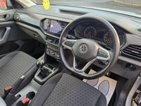 USED 2019 69 VOLKSWAGEN T-CROSS 1.0 TSI SE Euro 6 (s/s) 5dr JUST SERVICED