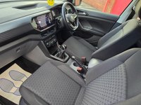 USED 2019 69 VOLKSWAGEN T-CROSS 1.0 TSI SE Euro 6 (s/s) 5dr JUST SERVICED