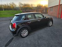 USED 2021 71 MINI HATCH 1.5 One Classic Euro 6 (s/s) 5dr JUST SERVICED