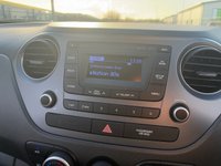 USED 2018 68 HYUNDAI I10 1.0 SE Hatchback 5dr Petrol Manual Euro 6 (67 ps) 2 OWNERS FROM NEW* CRUISE CONTROL* AIR CON* TRACTION CONTROL* BLUETOOTH PHONE AND AUDIO* DAB* AUX* USB* REMOTE CENTRAL LOCKING WITH 2 KEYS* ELECTRIC WINDOWS & MIRRORS