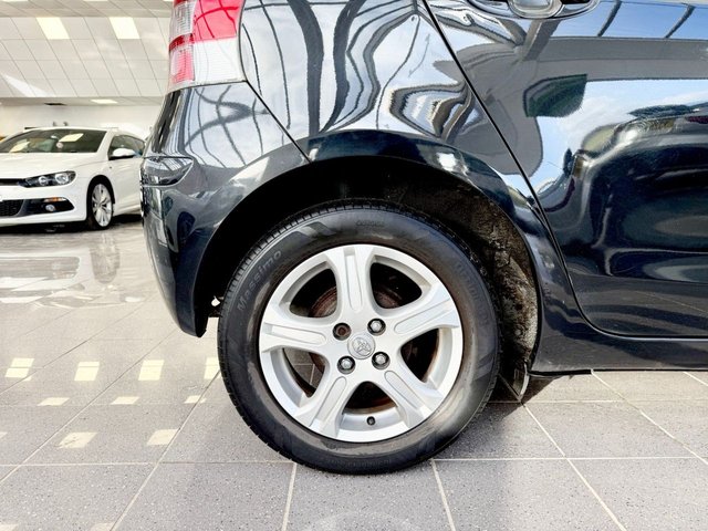 2011 Toyota Yaris 1.3L Tr 5dr - Photo 5