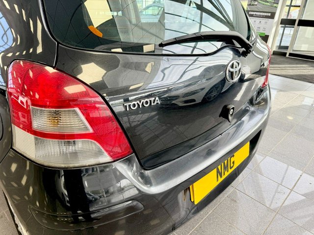 2011 Toyota Yaris 1.3L Tr 5dr - Photo 7