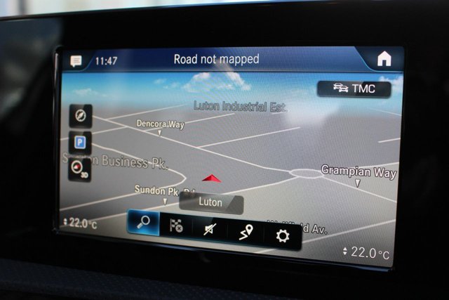 2018 MERCEDES-BENZ A-CLASS 2.0 A250 AMG Line Hatchback 5dr Petrol 7G-DCT Euro 6 (s/s) (224 ps) - Photo 11