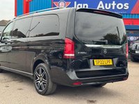 USED 2022 22 MERCEDES-BENZ V-CLASS 2.0 V300d AMG Line MPV 5dr Diesel G-Tronic+ Euro 6 (s/s) XLWB (237 ps) V300+AMG Line+XLWB+8seats+VatQ