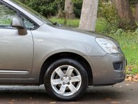 USED 2009 59 KIA CARENS 1.6 GS MPV 5dr Petrol Manual (174 g/km, 130 bhp) 