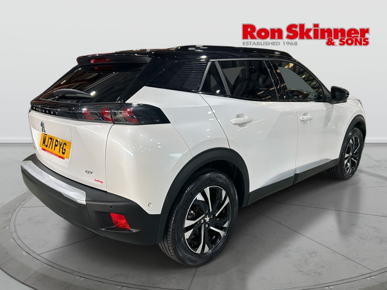 2021 71 PEUGEOT E-2008