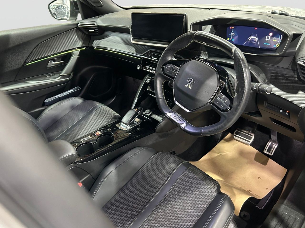 2021 71 PEUGEOT E-2008