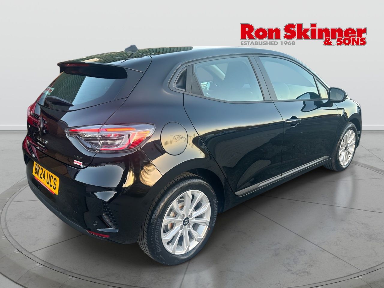 2024 24 RENAULT CLIO