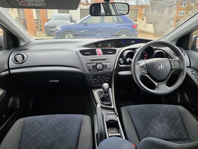 2014 Honda Civic 1.6L Se 5dr - Photo 10
