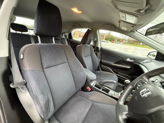 2014 Honda Civic 1.6L Se 5dr - Photo 3