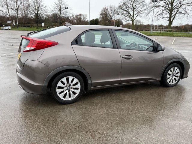 2014 Honda Civic 1.6L Se 5dr - Photo 8