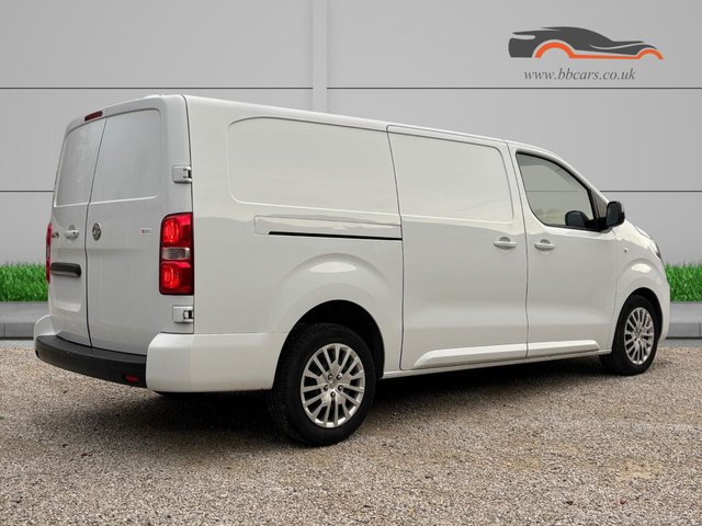2023 Vauxhall Vivaro 1.5L Pro 6dr - Photo 3