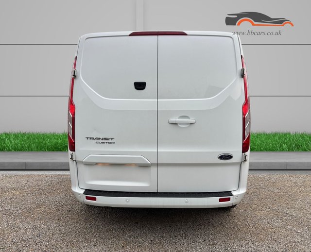 2022 Ford Transit Custom 2L Limited 5dr - Photo 4