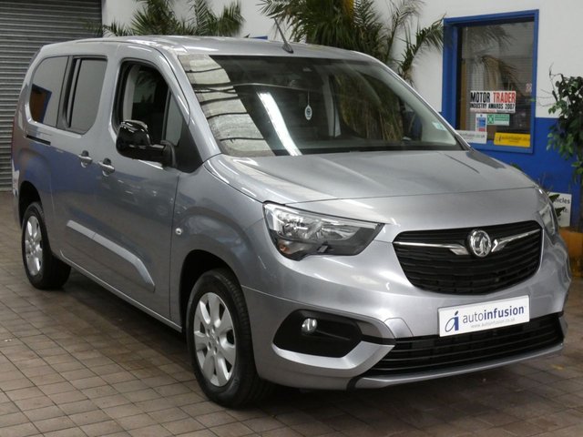 2022 VAUXHALL COMBO LIFE - Photo 10