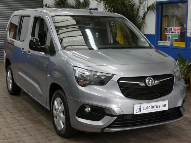 2022 VAUXHALL COMBO LIFE - Photo 11