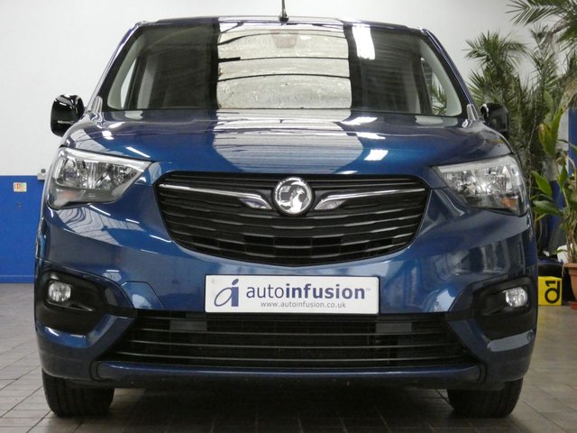 2022 VAUXHALL COMBO LIFE - Photo 2