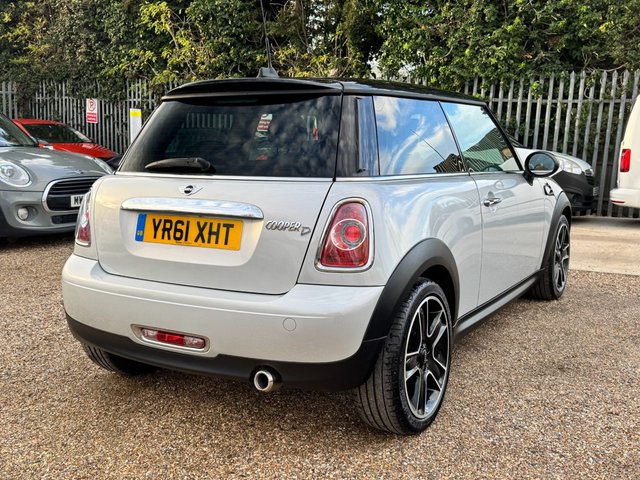 2011 MINI HATCH 1.6 Cooper D Soho Hatchback 3dr Diesel Manual Euro 5 (s/s) (112 ps) - Photo 3