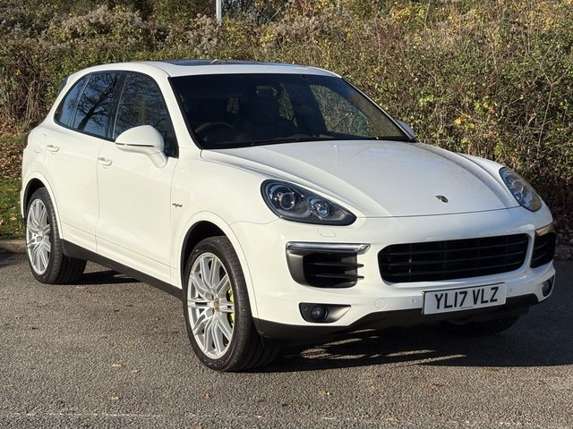 2017 PORSCHE CAYENNE - Photo 7