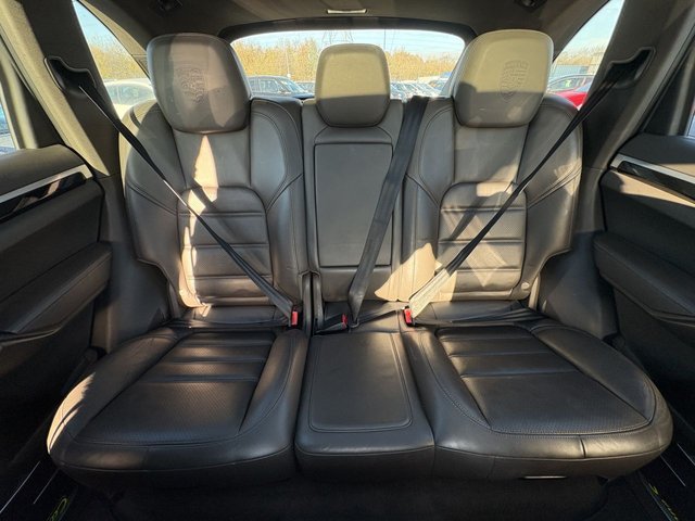 2017 PORSCHE CAYENNE - Photo 10