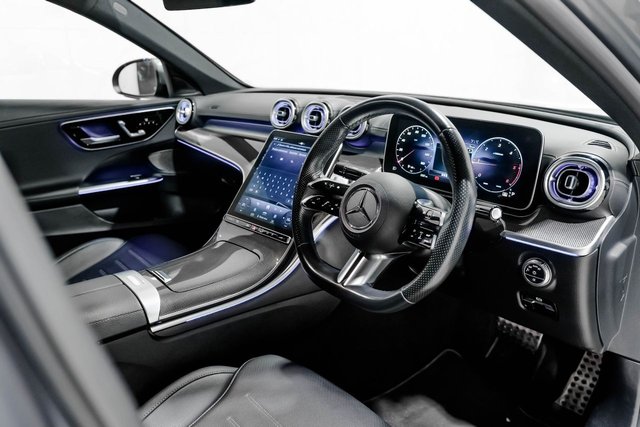 2023 Mercedes-Benz C-Class 2L Amg Line 4dr - Photo 3