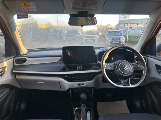 2025 SUZUKI SWIFT - Photo 2