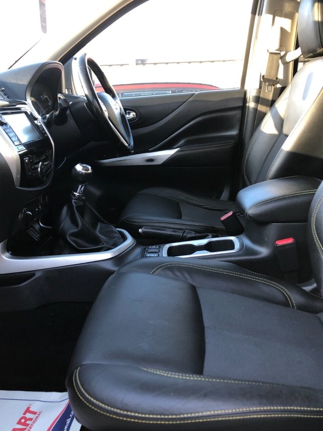 2019 NISSAN NAVARA 2.3 dCi N-Guard Pickup Double Cab 4dr Diesel Manual 4WD Euro 6 (s/s) (190 ps) - Photo 9