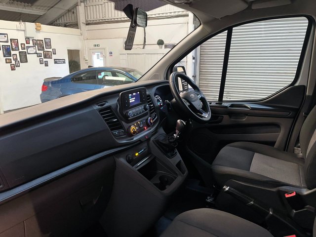 View our FORD TOURNEO CUSTOM