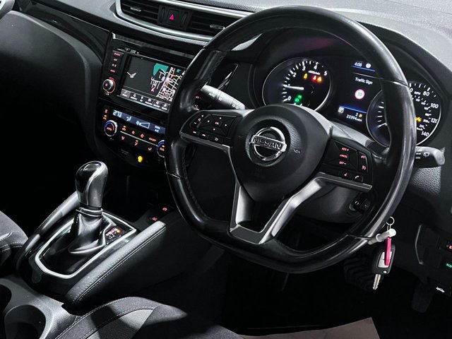 View our NISSAN QASHQAI