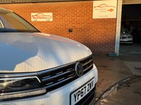 USED 2017 67 VOLKSWAGEN TIGUAN 1.4 TSI SEL SUV 5dr Petrol DSG Euro 6 (s/s) (150 ps) Includes DSG Gearbox Service