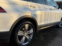 USED 2017 67 VOLKSWAGEN TIGUAN 1.4 TSI SEL SUV 5dr Petrol DSG Euro 6 (s/s) (150 ps) Includes DSG Gearbox Service