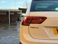 USED 2017 67 VOLKSWAGEN TIGUAN 1.4 TSI SEL SUV 5dr Petrol DSG Euro 6 (s/s) (150 ps) Includes DSG Gearbox Service