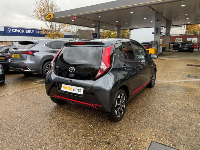 2021 TOYOTA AYGO - Photo 4