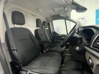 USED 2020 20 FORD TRANSIT CUSTOM 2.0 300 ECOBLUE LIMITED 130BHP 1 OWNER FULL SERVICE HISTORY LWB 1 OWNER FULL SERVICE HISTORY  AIR CON LWB